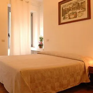 *** Hotel La Piccola Locanda Rome Italy